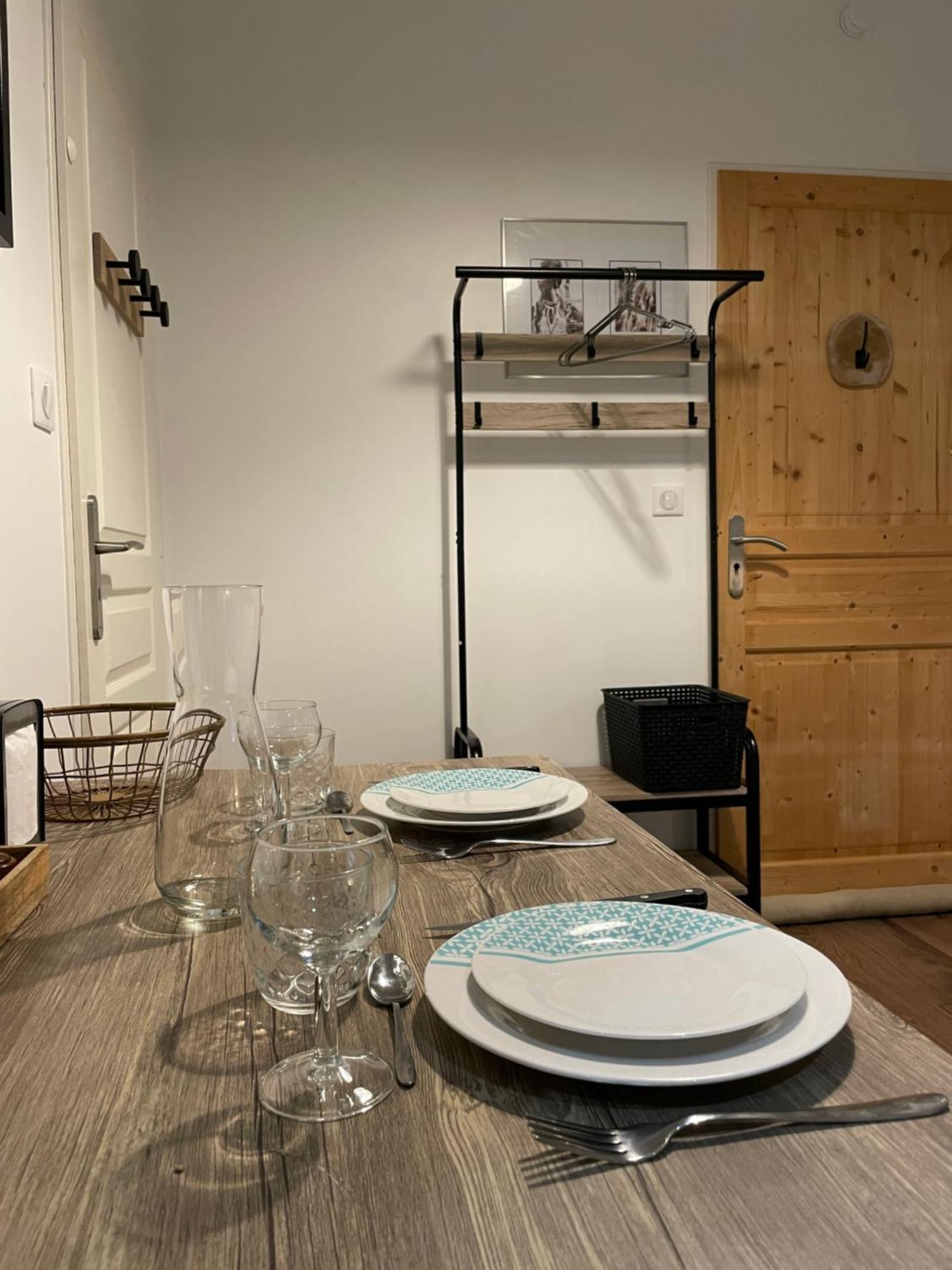 Appartamento Chez Jean-Yves Et Zoe - La Boheme - Au Calme, Tres Propre, Proche Parkings Niort Esterno foto