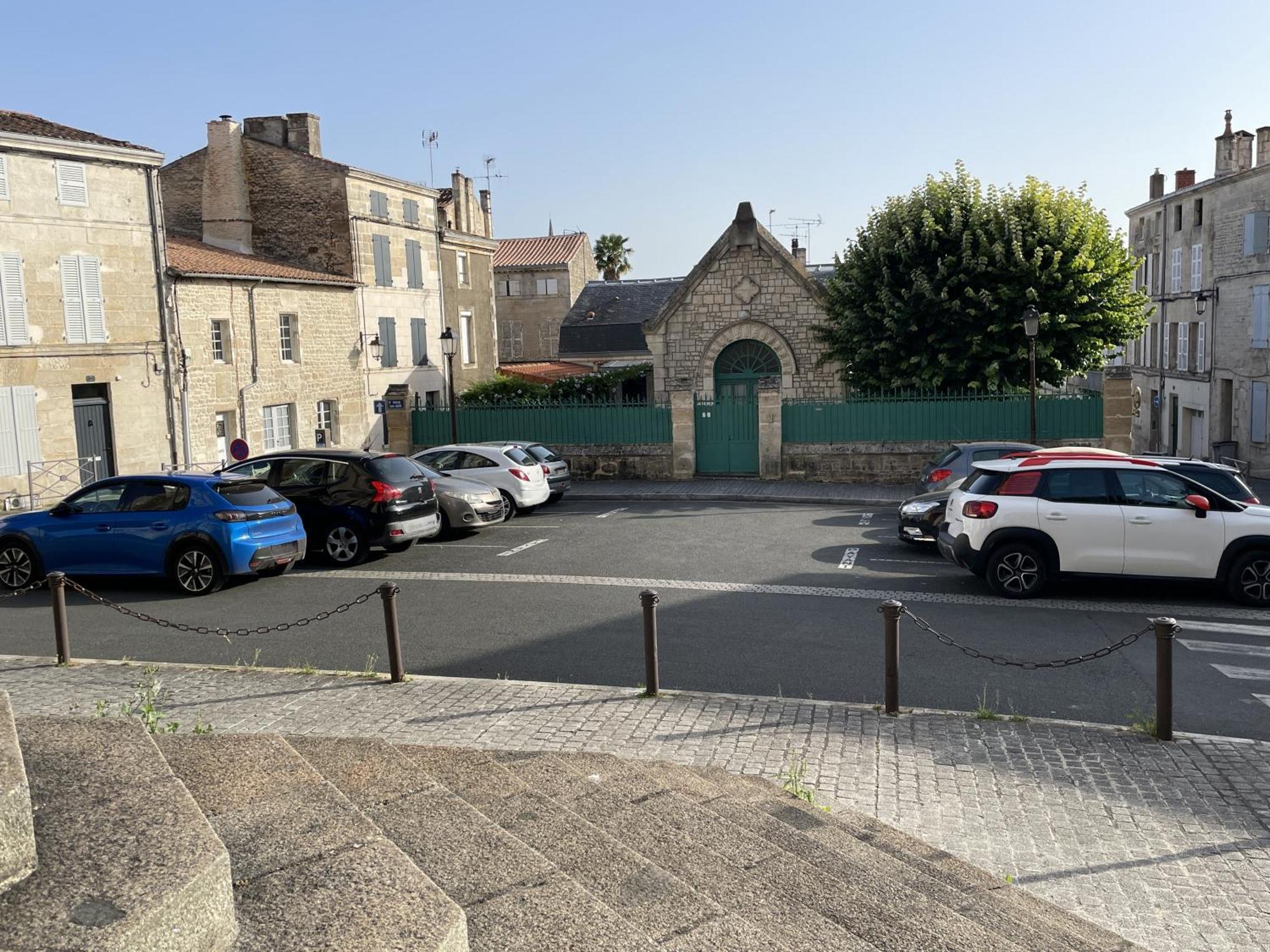 Appartamento Chez Jean-Yves Et Zoe - La Boheme - Au Calme, Tres Propre, Proche Parkings Niort Esterno foto